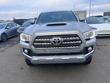 2017 Toyota Tacoma SR5 + DOUBLE CAB + V6 + 4X4 + CLIM + BLUETOOTH +++