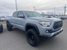 Toyota Tacoma SR5 + V6 + TRD Sport + LIFTÉ + 33pouces + LOOK +++ 2018 JAMAIS ACCIDENTE