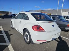 Volkswagen Beetle Coupe CLASSIC + TOIT PANO  + BAS KM + JAMAIS ACCIDENTE + 2015