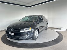 Volkswagen Jetta Sedan Comfortline + TOIT + SIEGE CHAUFFANT + LECTEUR CD 2014