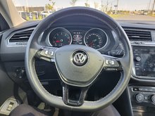 Volkswagen Tiguan Comfortline + TOIT + CUIR + CARPLAY + 1 PROPRIO + 2021