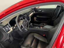 2019 Volvo S60 Momentum + 316 HP + CUIR + TOIT + CARPLAY + WOW !