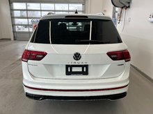 Volkswagen Tiguan Comfortline R-Line Black Edition, TOIT PANO, 2022 JAMAIS ACCIDENTÉ