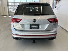 Volkswagen Tiguan Comfortline R-Line Black Edition + TOIT PANO 2023 COMME UN NEUF