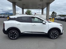 2025 Nissan Kicks SV AWD // 2.99% FINANCING!