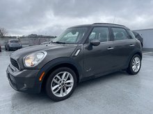 2012 MINI Cooper Countryman S // CHECK OUT THE LOW KMS!