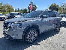 2024 Nissan Pathfinder SL AWD + LEATHER NAVIGATION