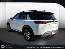 2022 Nissan Pathfinder Platinum