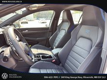 2025 Volkswagen Golf R Black Edition