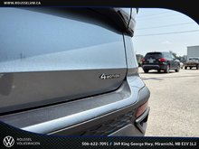 2025 Volkswagen Taos Trendline 4MOTION