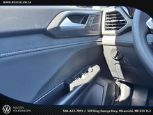 2025 Volkswagen Taos Comfortline Black Edition 4MOTION