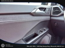 Volkswagen Taos Comfortline Black Edition 4MOTION 2025