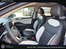 Volkswagen Taos Highline 4MOTION 2025