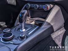 2017 Alfa Romeo GIULIA BASE DUAL SUNROOF / ALL WHEEL DRIVE / TURBO ENGINE