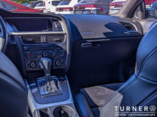 2010 Audi A5 A5 QUATTRO PADDLE SHIFTER / ALL WHEEL DRIVE / PANORAMIC ROOF