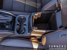 2024 GMC Canyon AT4 LOCALLY DRIVEN / LEATHER AND HEATED SEATS / TURBO MAX ENGINE / 4X4 DRIVETRAIN