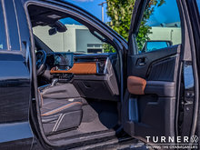 2024 GMC Canyon AT4 LOCALLY DRIVEN / LEATHER AND HEATED SEATS / TURBO MAX ENGINE / 4X4 DRIVETRAIN