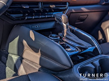 2024 GMC Canyon AT4 LOCALLY DRIVEN / LEATHER AND HEATED SEATS / TURBO MAX ENGINE / 4X4 DRIVETRAIN