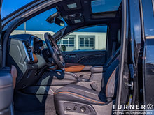 2024 GMC Canyon AT4 LOCALLY DRIVEN / LEATHER AND HEATED SEATS / TURBO MAX ENGINE / 4X4 DRIVETRAIN