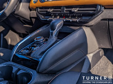 2024 GMC Canyon AT4 LOCALLY DRIVEN / LEATHER AND HEATED SEATS / TURBO MAX ENGINE / 4X4 DRIVETRAIN
