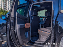 2024 GMC Canyon AT4 LOCALLY DRIVEN / LEATHER AND HEATED SEATS / TURBO MAX ENGINE / 4X4 DRIVETRAIN
