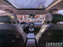 2017 Honda CR-V TOURING LOCALLY DRIVEN / HEATED LEATHER SEATS / ALL WHEEL DRIVE