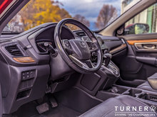 2017 Honda CR-V TOURING LOCALLY DRIVEN / HEATED LEATHER SEATS / ALL WHEEL DRIVE