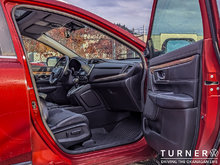 2017 Honda CR-V TOURING LOCALLY DRIVEN / HEATED LEATHER SEATS / ALL WHEEL DRIVE
