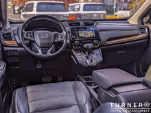 2017 Honda CR-V TOURING LOCALLY DRIVEN / HEATED LEATHER SEATS / ALL WHEEL DRIVE