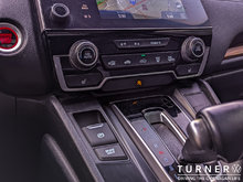 2017 Honda CR-V TOURING LOCALLY DRIVEN / HEATED LEATHER SEATS / ALL WHEEL DRIVE