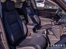 2019 Honda CR-V TOURING LOW KILOMETERS / ALL WHEEL DRIVE / HEATED SEATS & STEERING WHEEL