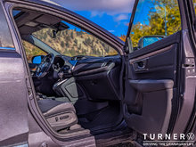 2019 Honda CR-V TOURING LOW KILOMETERS / ALL WHEEL DRIVE / HEATED SEATS & STEERING WHEEL