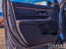 2019 Honda CR-V TOURING LOW KILOMETERS / ALL WHEEL DRIVE / HEATED SEATS & STEERING WHEEL