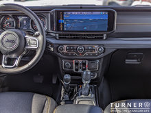 2024 Jeep Wrangler SAHARA FOUR WHEEL DRIVE / REMOTE ENGINE START / HEATED SEATS AND STEERING WHEEL