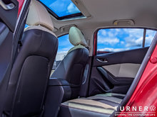 2016 Mazda Mazda3 GT LOADED / BOSE SOUND SYSTEM / LOW KILOMETERS