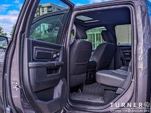 2023 Ram 1500 Classic WARLOCK FOUR WHEEL DRIVE / WARLOCK EDITION