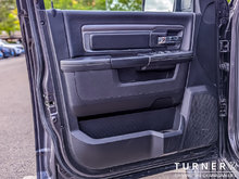 2023 Ram 1500 Classic WARLOCK FOUR WHEEL DRIVE / WARLOCK EDITION