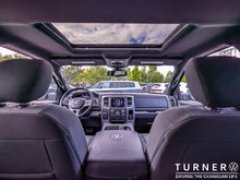 2023 Ram 1500 Classic WARLOCK FOUR WHEEL DRIVE / WARLOCK EDITION