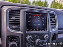 2023 Ram 1500 Classic WARLOCK FOUR WHEEL DRIVE / WARLOCK EDITION
