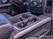 2023 Ram 1500 Classic WARLOCK FOUR WHEEL DRIVE / WARLOCK EDITION