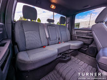 2023 Ram 1500 Classic WARLOCK FOUR WHEEL DRIVE / WARLOCK EDITION