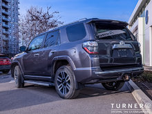 2017 Toyota 4Runner SR5 V6 / FOUR WHEEL DRIVE / HEATED SEATS / TOW HITCH