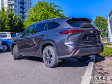2021 Toyota Highlander XLE 3.5L 6-CYLINDER ENGINE / LOW KILOMETERS / 3RD ROW SEATING