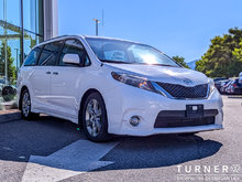 2013 Toyota Sienna SE SEATS 8 / V6 ENGINE / STOW AND GO REAR SEATS