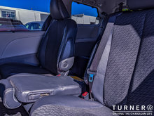 2013 Toyota Sienna SE SEATS 8 / V6 ENGINE / STOW AND GO REAR SEATS