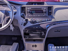 2013 Toyota Sienna SE SEATS 8 / V6 ENGINE / STOW AND GO REAR SEATS