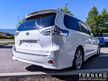 2013 Toyota Sienna SE SEATS 8 / V6 ENGINE / STOW AND GO REAR SEATS