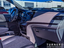 2013 Toyota Sienna SE SEATS 8 / V6 ENGINE / STOW AND GO REAR SEATS