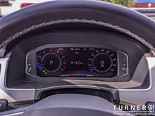 2022 Volkswagen Atlas Cross Sport HIGHLINE LEATHER INTERIOR / ALL WHEEL DRIVE / HEATED AND VENTED FRONT SEATS