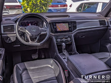 2022 Volkswagen Atlas Cross Sport HIGHLINE LEATHER INTERIOR / ALL WHEEL DRIVE / HEATED AND VENTED FRONT SEATS